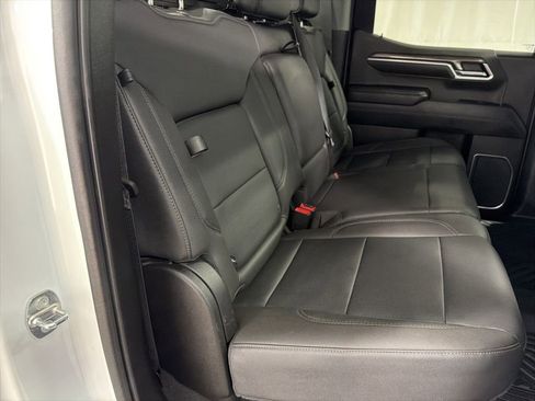 Certified 2022 Chevrolet Silverado 1500 LTZ w/ LTZ Premium Package AWD/4WD image 19