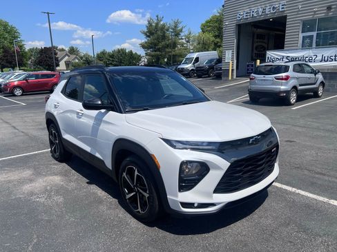 Used 2021 Chevrolet TrailBlazer RS w/ Sun and Liftgate Package FWD image 7