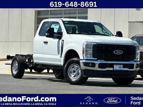 New 2026 Ford F250 XL w/ XL Chrome Package AWD/4WD image 1