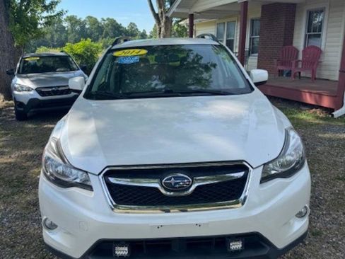 Used 2014 Subaru Crosstrek 2.0i Premium AWD/4WD image 3