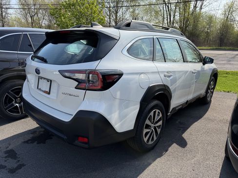Used 2023 Subaru Outback AWD/4WD image 7