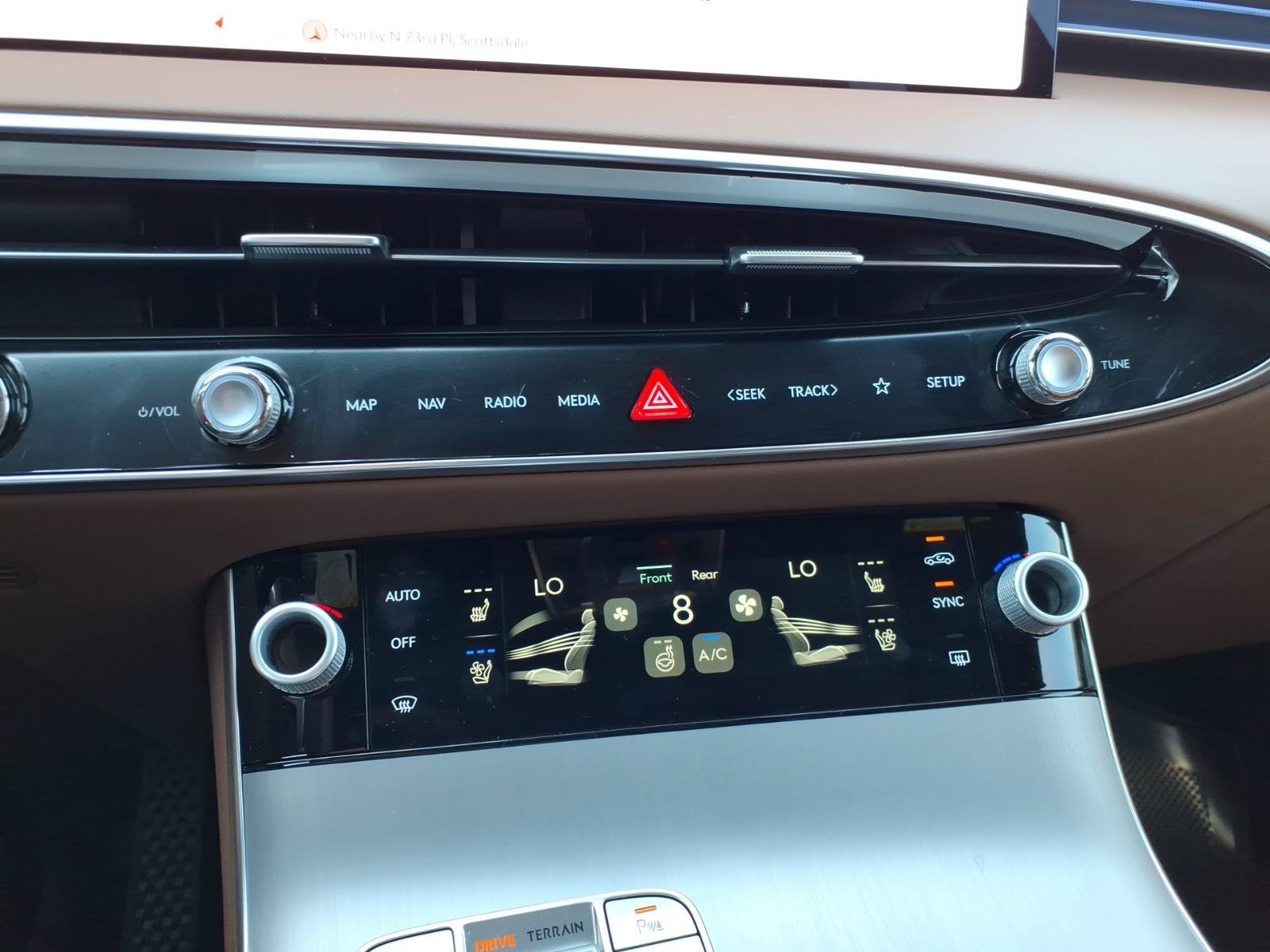 Certified 2026 Genesis GV70 2.5T Advanced AWD/4WD image 25