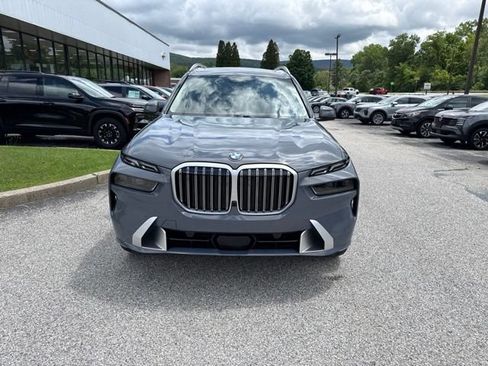 Used 2026 BMW X7 xDrive40i AWD/4WD image 9