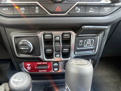 New 2025 Jeep Wrangler Unlimited Rubicon 392 AWD/4WD image 29