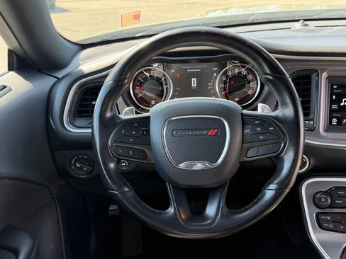 Used 2022 Dodge Challenger GT image 36