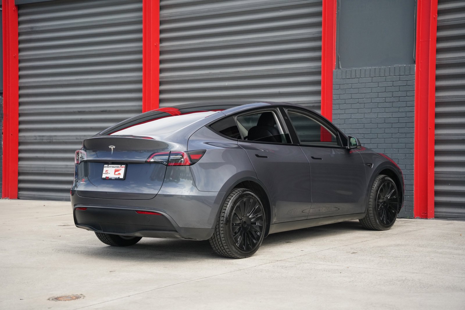 Used 2023 Tesla Model Y 2WD image 4