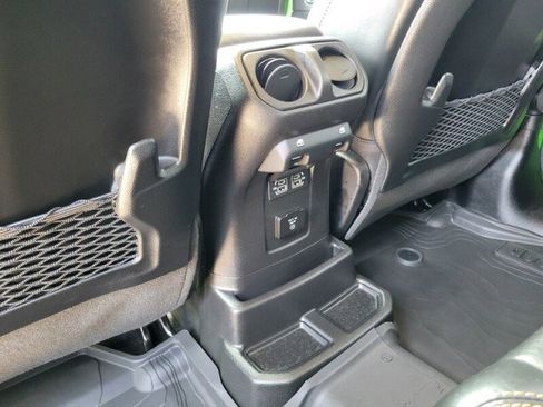 Used 2025 Jeep Wrangler Unlimited Rubicon 392 AWD/4WD image 33