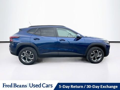 Used 2024 Chevrolet Trax LT w/ Driver Confidence Package FWD image 9