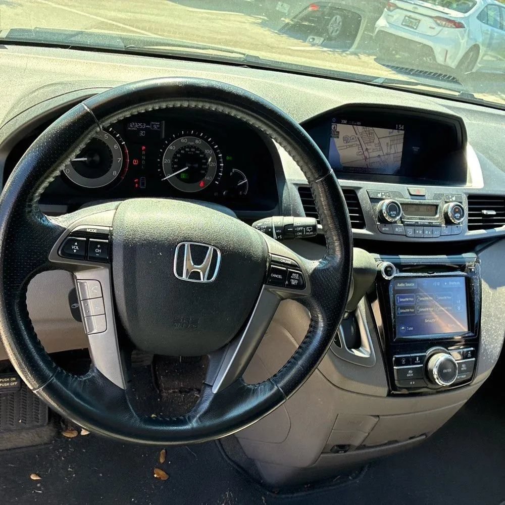 Used 2014 Honda Odyssey EX-L image 28