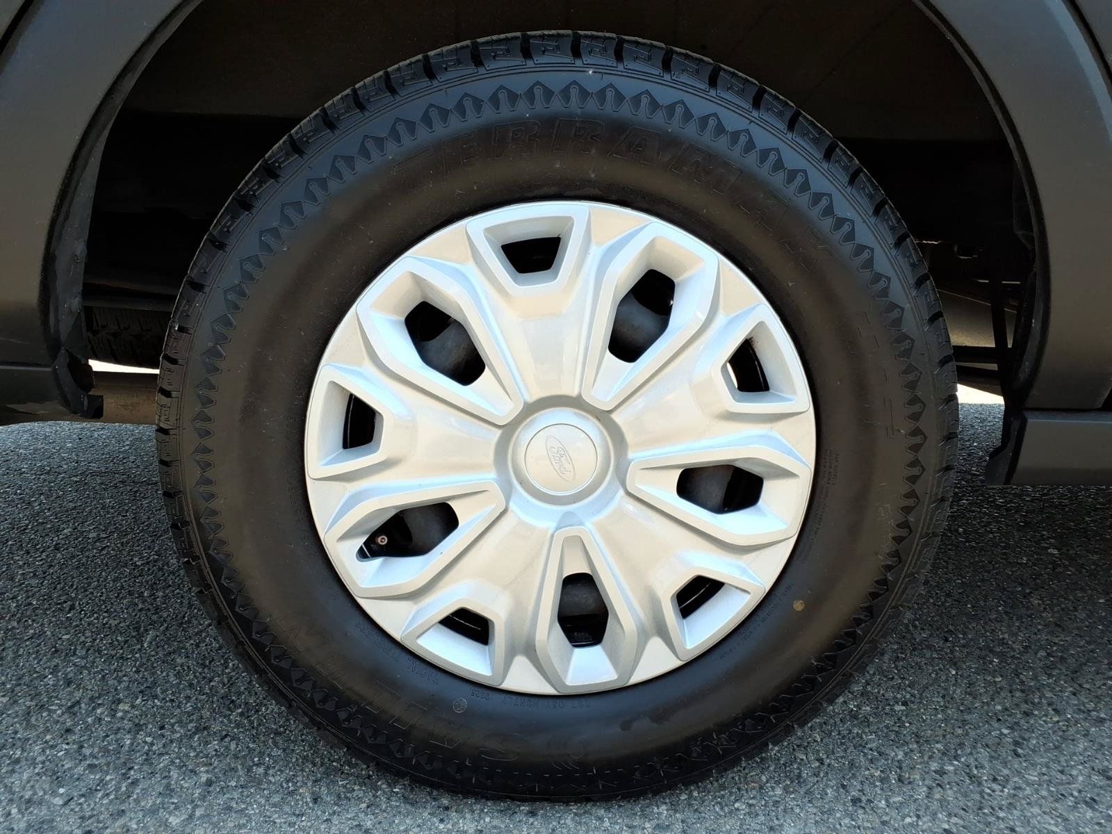 Used 2024 Ford Transit 350 XLT RWD image 9