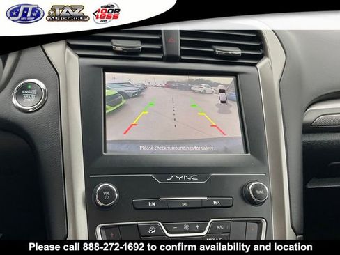 Used 2020 Ford Fusion SE image 20