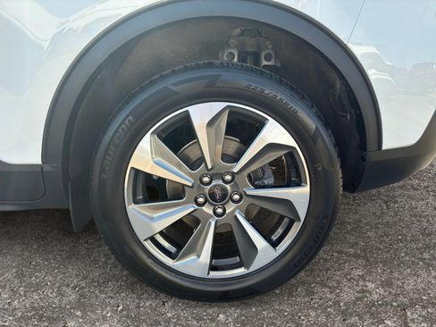 Used 2023 Ford Escape Platinum AWD/4WD image 8