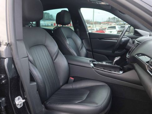 Used 2021 Maserati Levante image 5