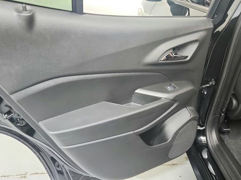 Used 2024 Chevrolet Trax RS FWD image 21