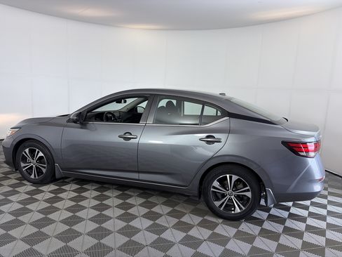 Certified 2022 Nissan Sentra SV FWD image 7