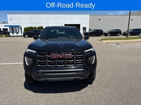 Used 2024 GMC Canyon AT4 w/ Canyon Safety Plus Package AWD/4WD image 3