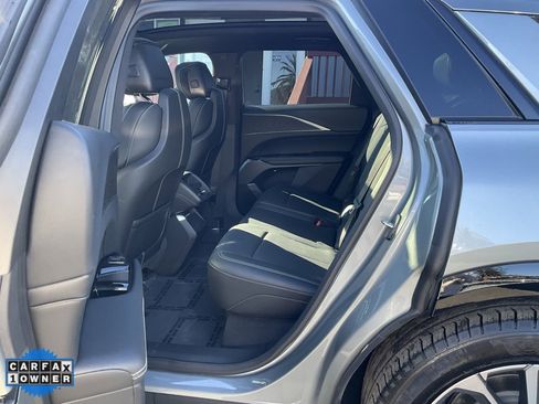 Used 2024 Cadillac Lyriq Sport image 7