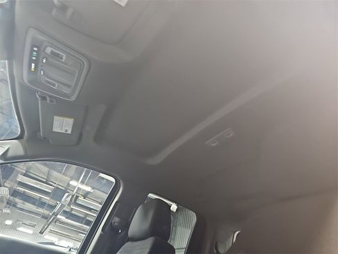 Used 2025 Chevrolet Silverado 1500 Custom image 29