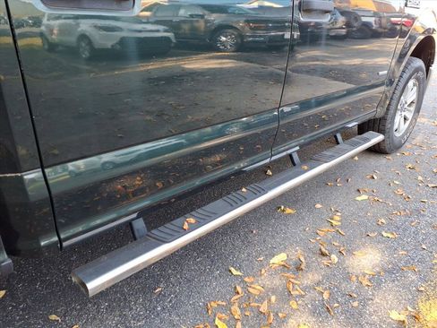 Used 2016 Ford F150 XLT image 5