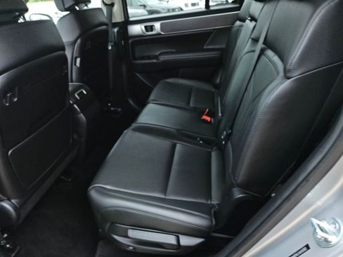 Used 2025 Hyundai Santa Fe SEL FWD image 26