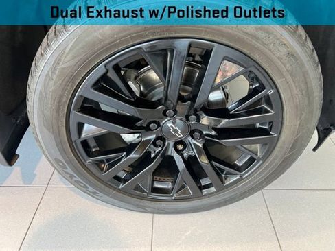 Used 2023 Chevrolet Silverado 1500 High Country w/ Technology Package AWD/4WD image 14