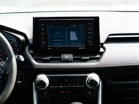 Used 2020 Toyota RAV4 XLE FWD image 22