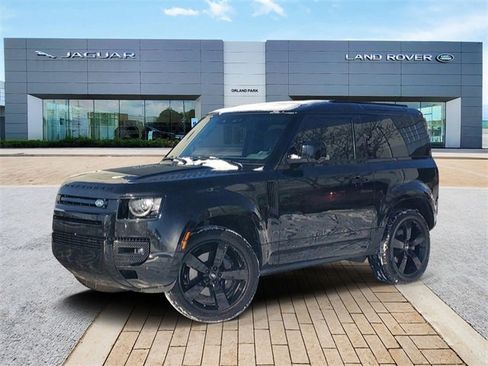 Used 2023 Land Rover Defender 90 X-Dynamic SE image 1