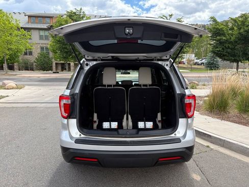 Used 2018 Ford Explorer 4WD image 8