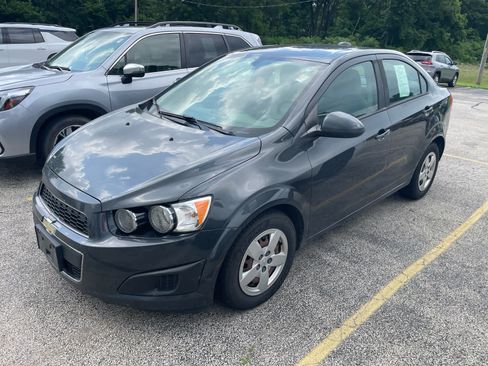 Used 2016 Chevrolet Sonic LS FWD image 1