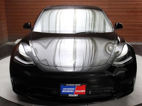 Used 2023 Tesla Model 3 Standard Range image 2