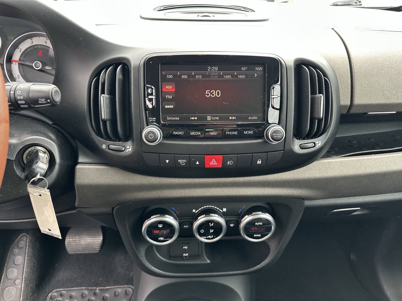 Used 2015 FIAT 500L Trekking FWD image 15