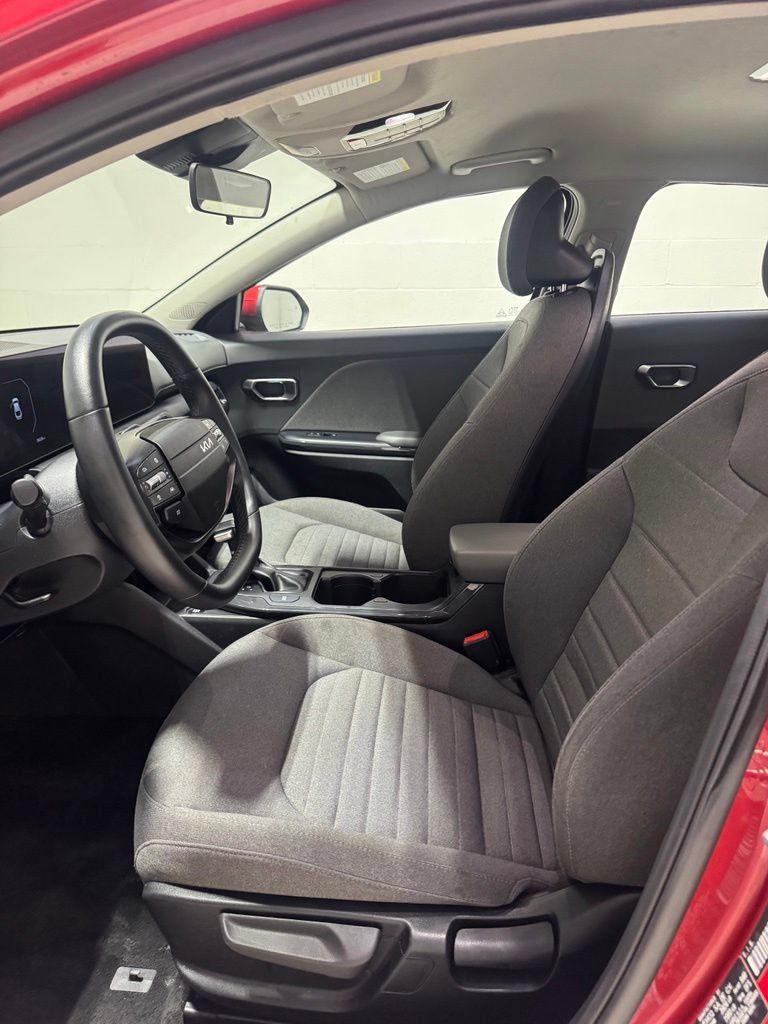 Used 2025 Kia K4 EX FWD image 12
