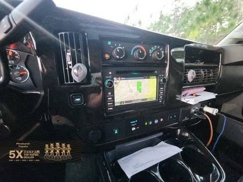 Used 2020 Chevrolet Express 2500 w/ Enhanced Convenience Package image 40