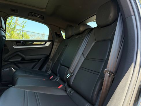 New 2025 Porsche Cayenne Coupe AWD/4WD image 29
