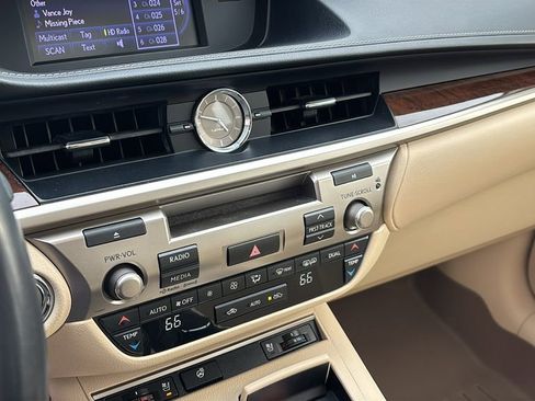 Used 2014 Lexus ES 350 w/ Premium Package image 20