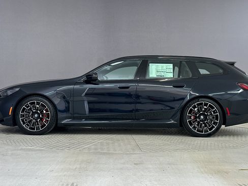 New 2026 BMW M5 Touring image 2