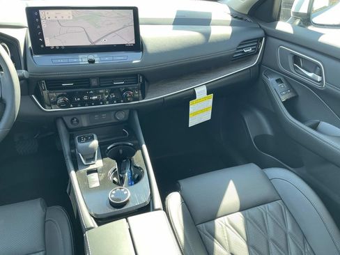New 2026 Nissan Rogue Platinum w/ Platinum Premium Package AWD/4WD image 15