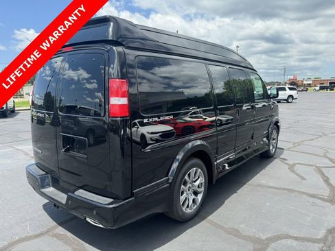 New 2025 Chevrolet Express 2500 w/ Driver Convenience Package image 7