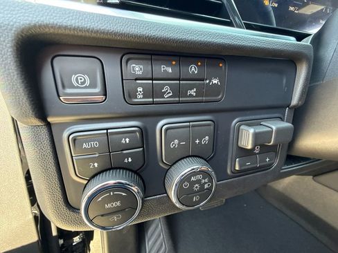 New 2026 Chevrolet Tahoe High Country AWD/4WD image 15