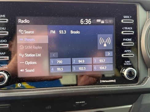 Used 2020 Toyota Tacoma SR image 11