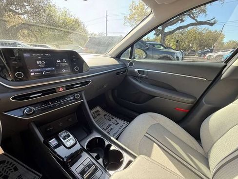 Used 2021 Hyundai Sonata SE FWD image 18