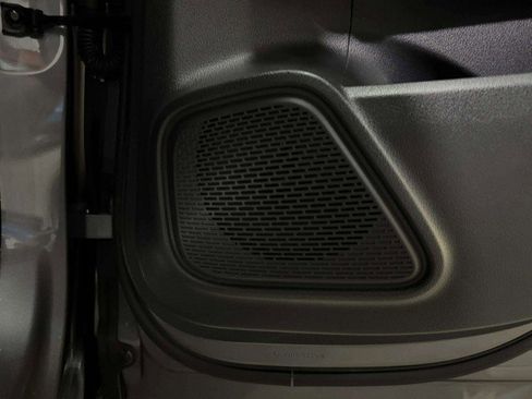 Used 2021 Mercedes-Benz GLA 250 4MATIC w/ Premium Package image 47