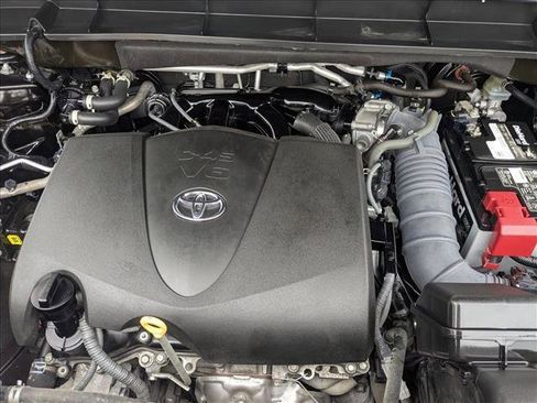 Used 2022 Toyota Highlander XLE image 21
