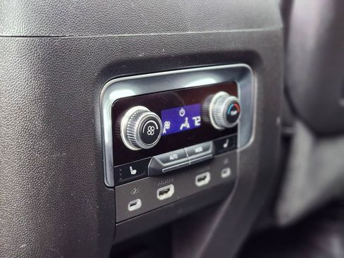 Used 2023 GMC Yukon Denali Ultimate image 16