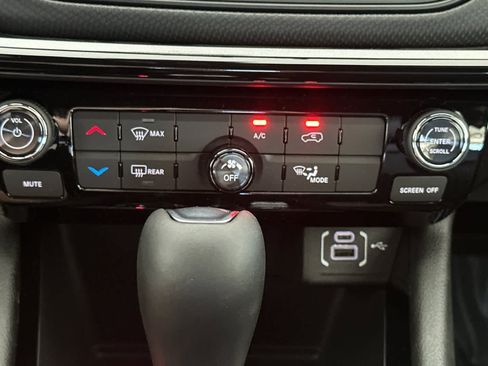 New 2026 Jeep Compass Latitude AWD/4WD image 22