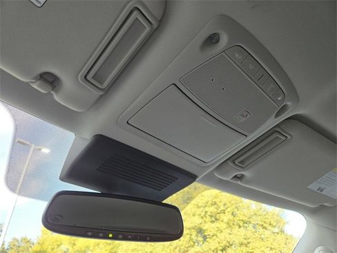 Used 2023 Nissan Armada SV image 19