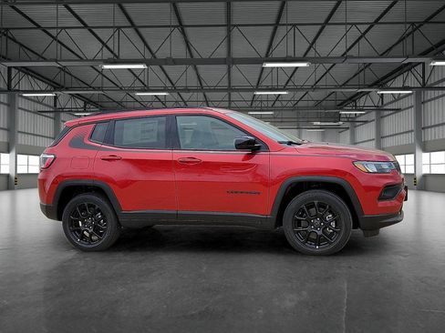 New 2026 Jeep Compass Latitude AWD/4WD image 5