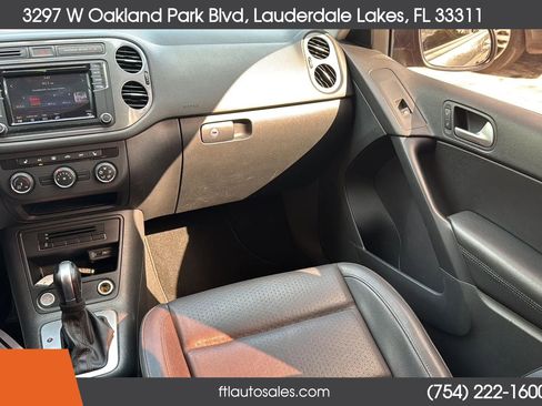 Used 2017 Volkswagen Tiguan S image 29