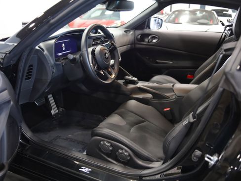 Used 2024 Nissan Z Performance w/ Floor Mat Package RWD image 16