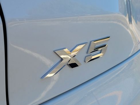 Used 2023 BMW X5 xDrive40i w/ Luxury Seating Package image 5